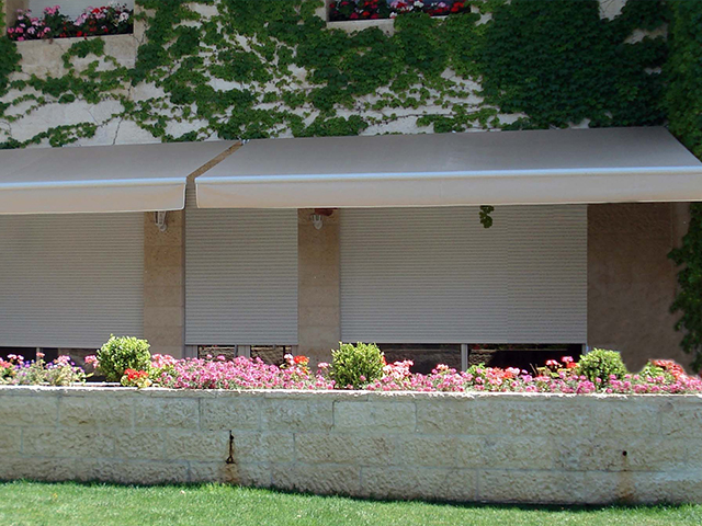 الظلال الاردن | المظلات والخيام (الجازيبو والشد) والأعمال الخشبية